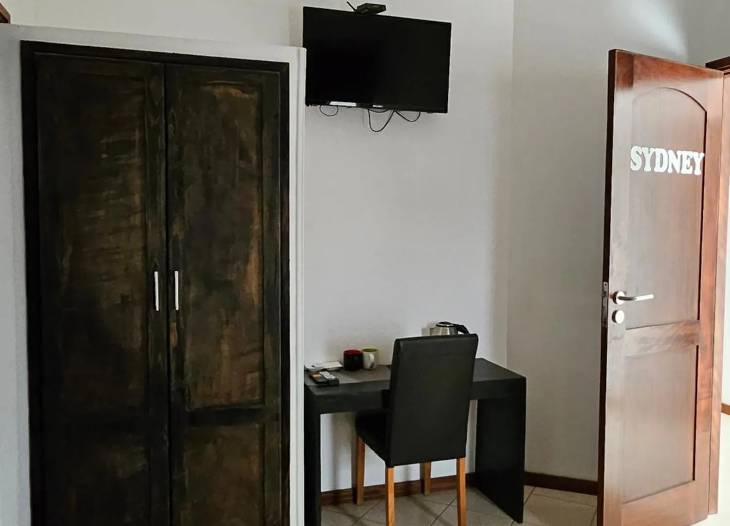 Blue Eagle Guesthouse - Casa De Hospedes Santa Maria Affittacamere