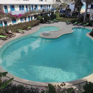 Aparthotel Amanda With Pool