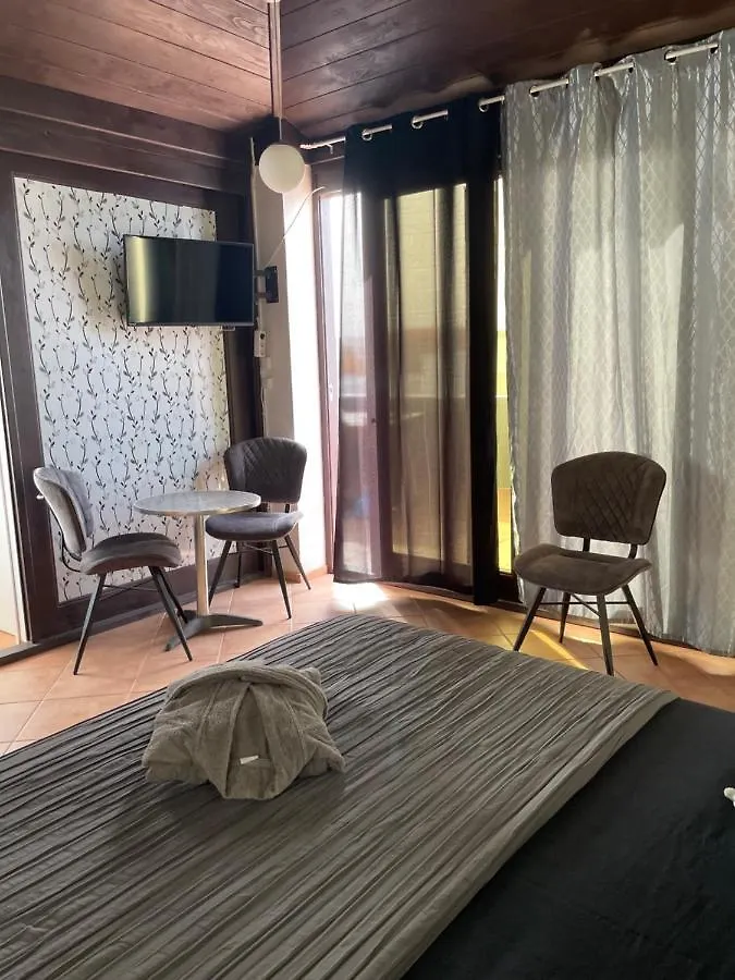 Blue Eagle Guesthouse - Casa De Hospedes Santa Maria 3*,  Cape Verde