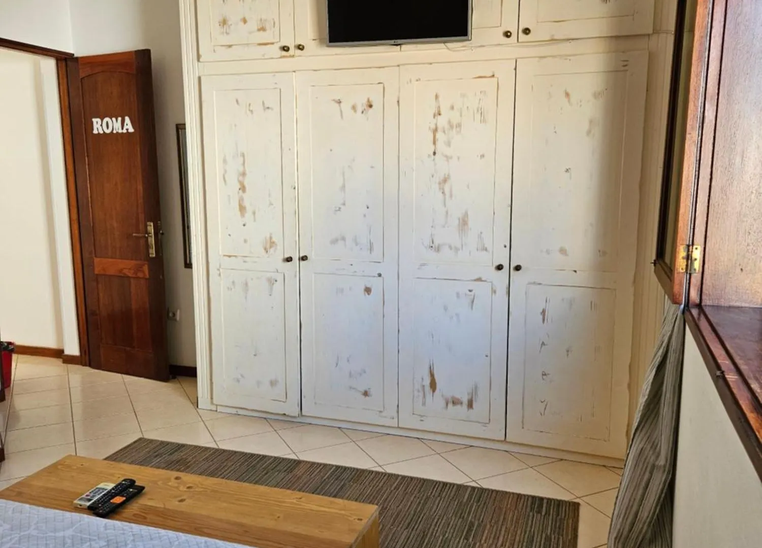 Blue Eagle Guesthouse - Casa De Hospedes Santa Maria Guest house